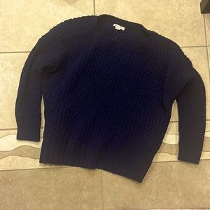 This is a American Eagle comfy and trendy sweater that has never been worn.